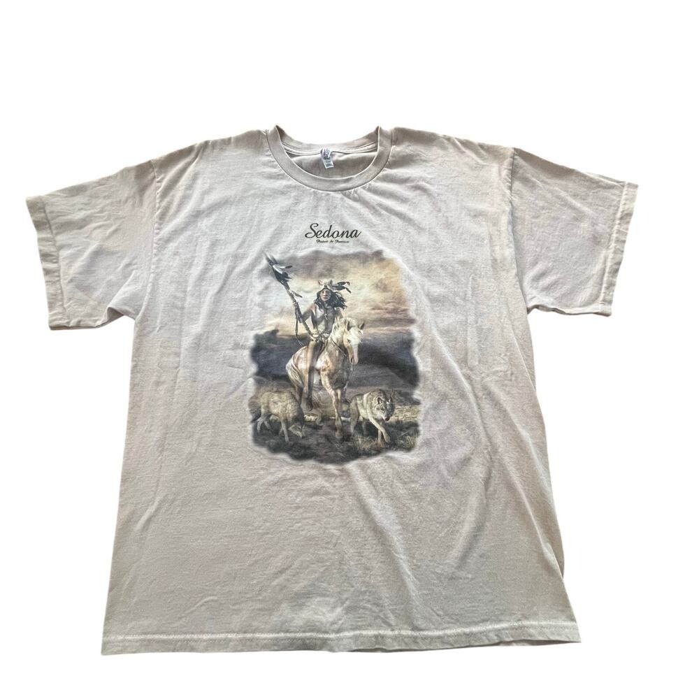 Vintage 90s Cream Three Wolves Native American Sedona T-Shirt-Size XL